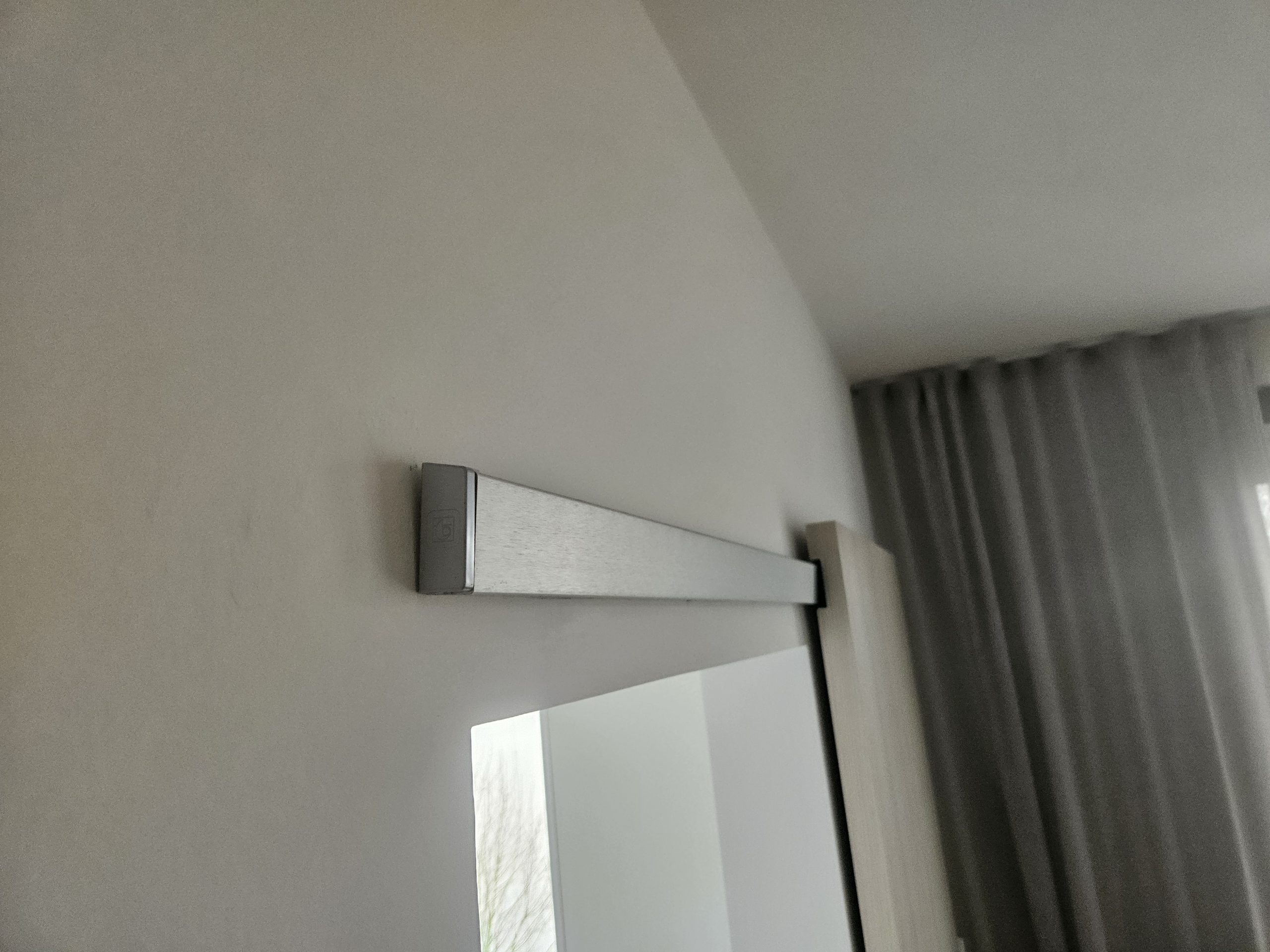 Oprava ukotvení dveří